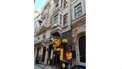 Adelio Pera Hotel