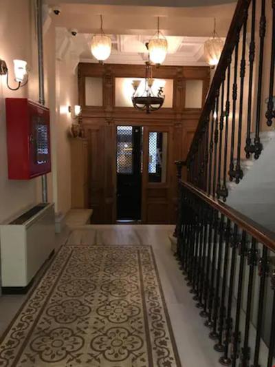 Aslan Residence