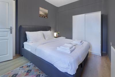 Cozy Central Apt 1BR w Balcony near Galataport