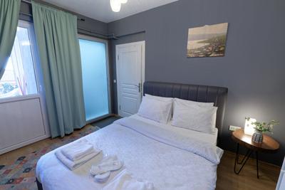 Cozy Central Apt 1BR w Balcony near Galataport