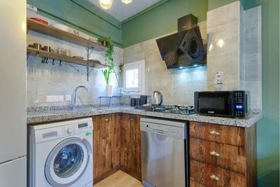 Cozy Central Apt 1BR w Balcony near Galataport