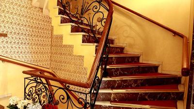 Elan Hotel