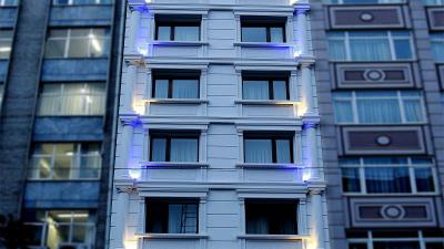 Elan Hotel