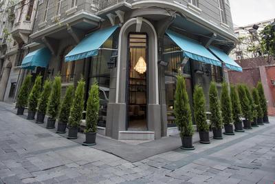 Fuga Hotel Constantinidis