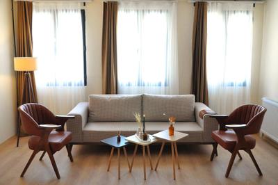 Golden Door Hotel
