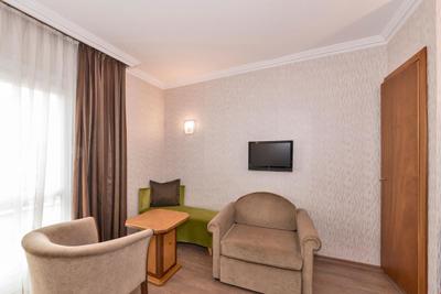 Grand Rue Hotel