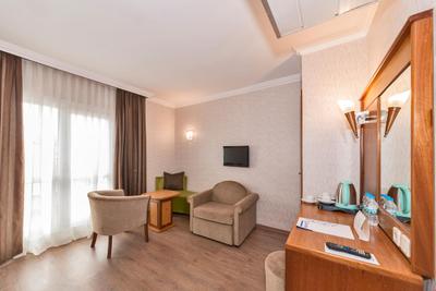 Grand Rue Hotel