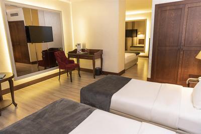 LaresPark Hotel