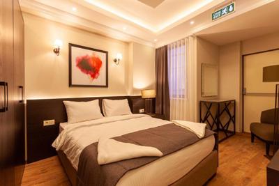 Lilium Luxury Suite