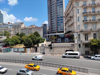 Loss Pera Hotel