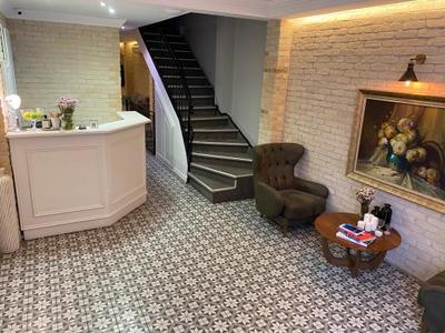 Louis Rooms