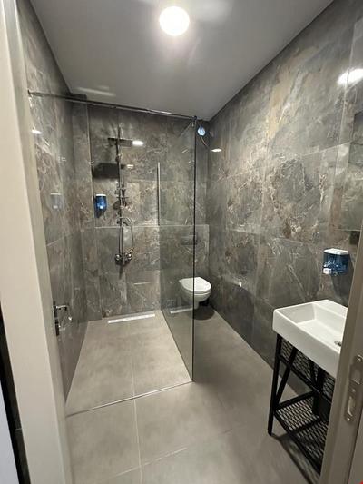 Roj Suite