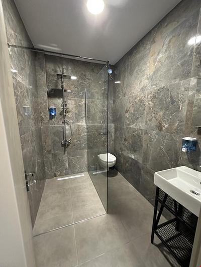 Roj Suite