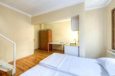 SMS Apart Hotel