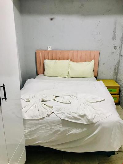 Tekyamac House