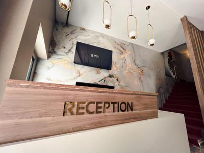 Zeno Suites Hotel & Patisserie