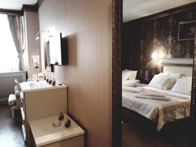 Pelikan Hotel