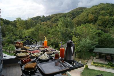Adess Otel