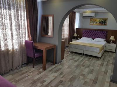 Eyfel Hotel