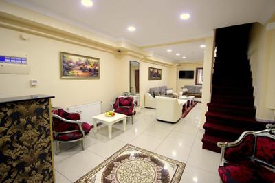 Maxi Hotel