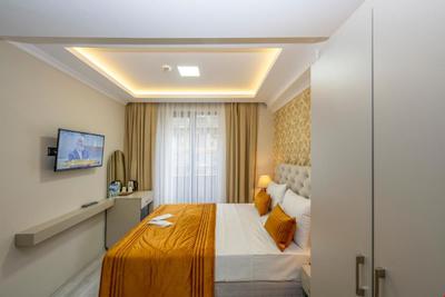 Skystar Deluxe Hotel