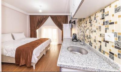 Tavra Hotel
