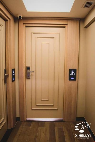 X Nellyi Otel
