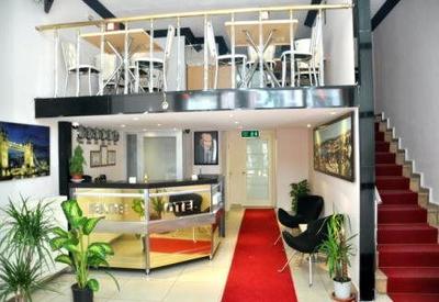 Bade 2 Otel