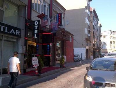 Bade 2 Otel