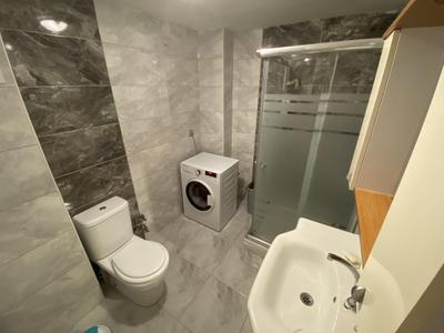 Yeldeğirmeni Suit