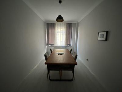 Yeldeğirmeni Suit