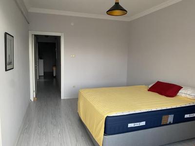 Yeldeğirmeni Suit
