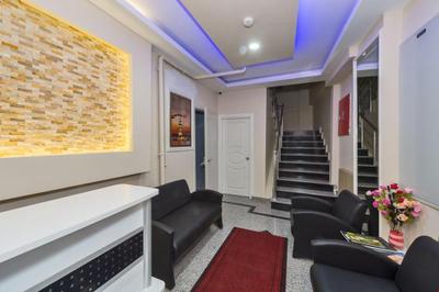 Le Premier House