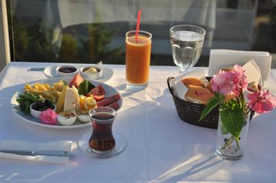 Dragos Island Hotel Restauran & Spa