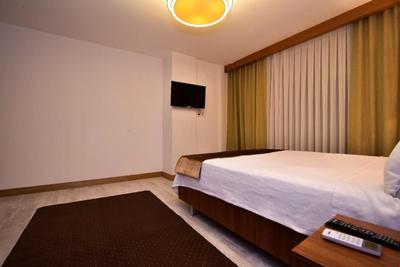 Dmr Grand Otel
