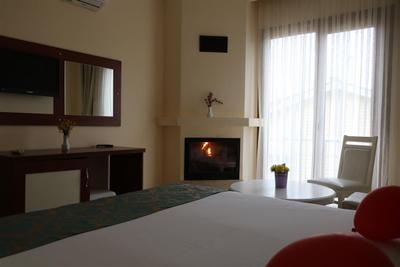 Manolyam Otel