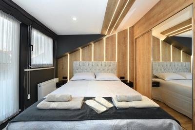 Space Suite 6