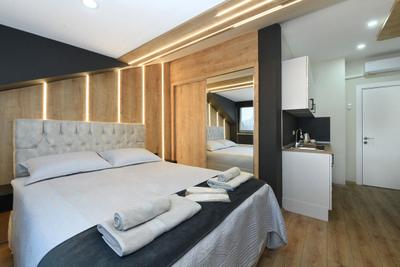 Space Suite 6