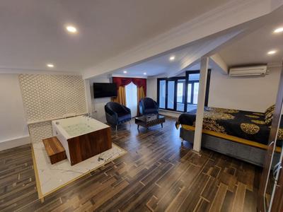 Ata Suit Hotel