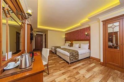 Lausos Palace Hotel