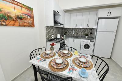 Center Suite 8