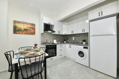 Center Suite 8