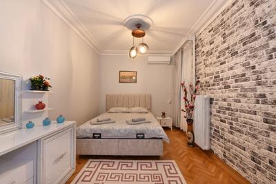 Center Suite 5