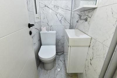 Center Suite 5
