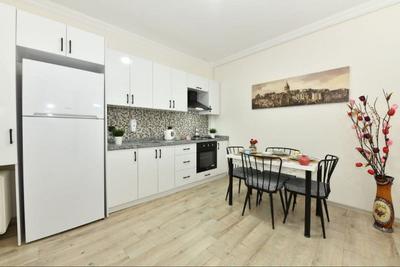 Center Suite 11