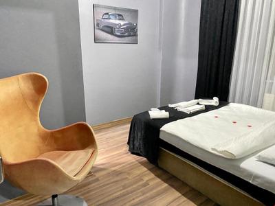 Lions Suit Hotel