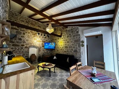 Rhea Guesthouse