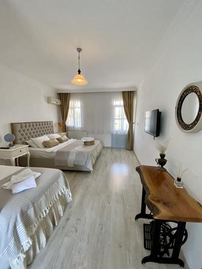 Alasonya Alaçatı by La Mira