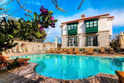 Boreas Boutique Hotel