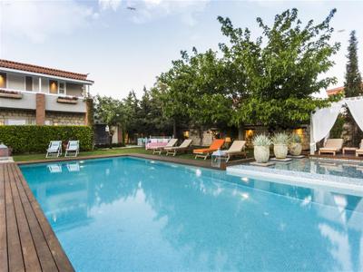 Alaçatı Cadde 75 Luxury